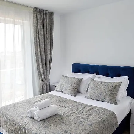 Color N Pool Appartement