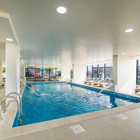 Color N Pool Appartement