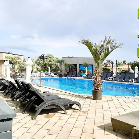 Color N Pool Appartement